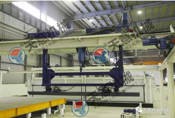 熱烈祝賀天意機械與龍星科技PC構(gòu)件生產(chǎn)線順利交接！