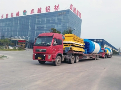 熱烈祝賀內(nèi)蒙古客戶輕質(zhì)墻板生產(chǎn)線成功啟運(yùn)！